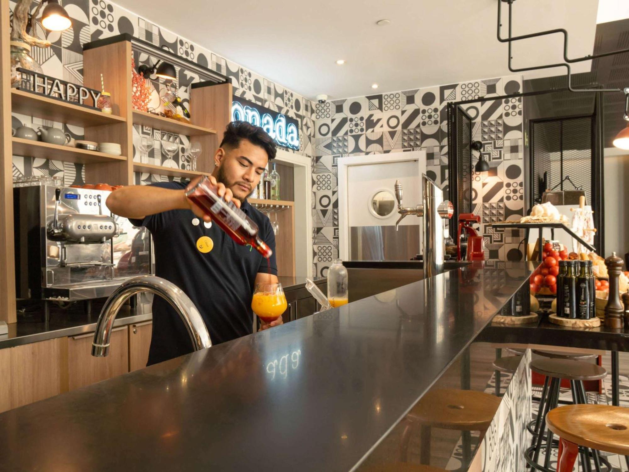 Ibis Styles Barcelona City Bogatell Bagian luar foto