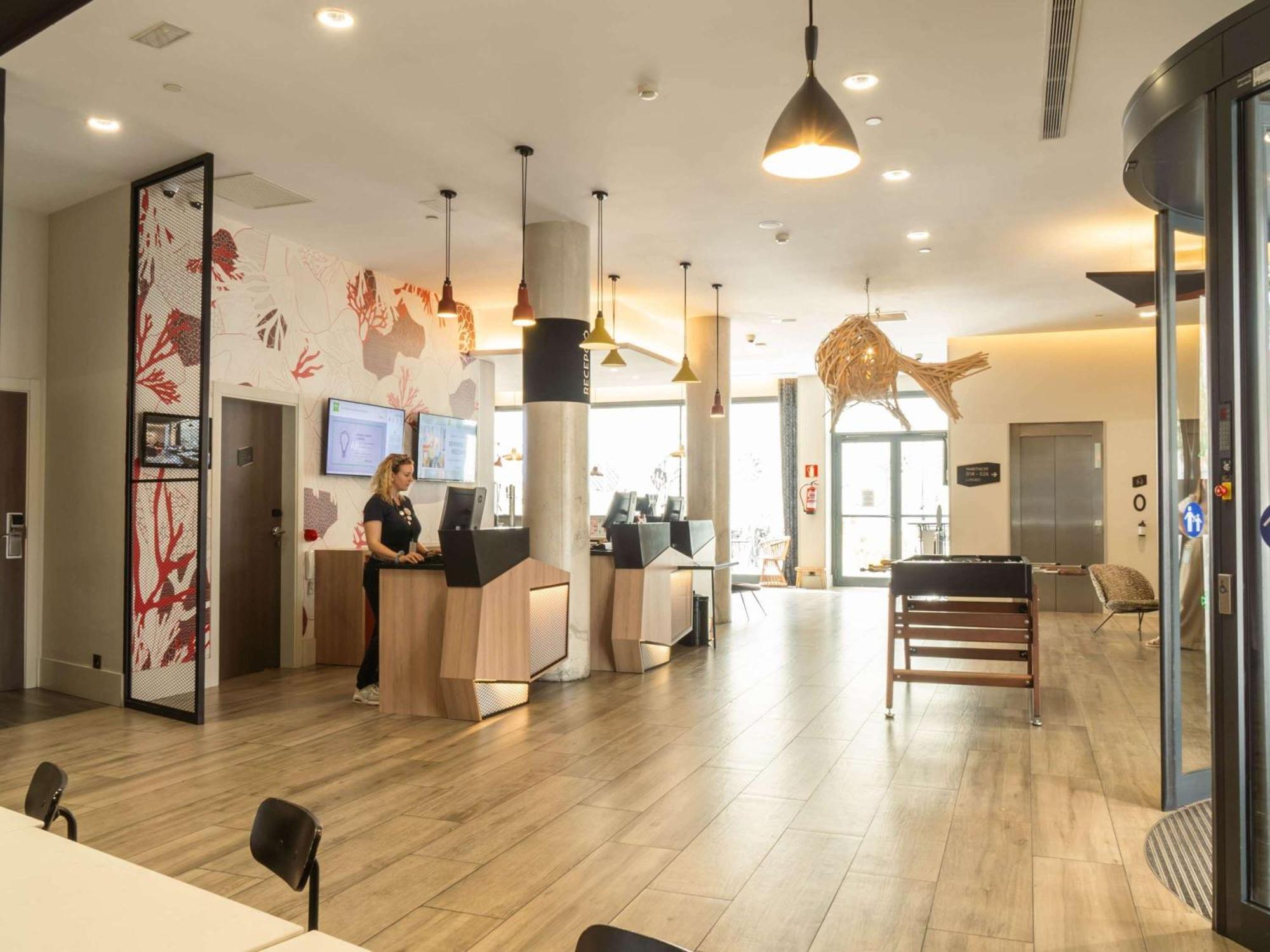 Ibis Styles Barcelona City Bogatell Bagian luar foto