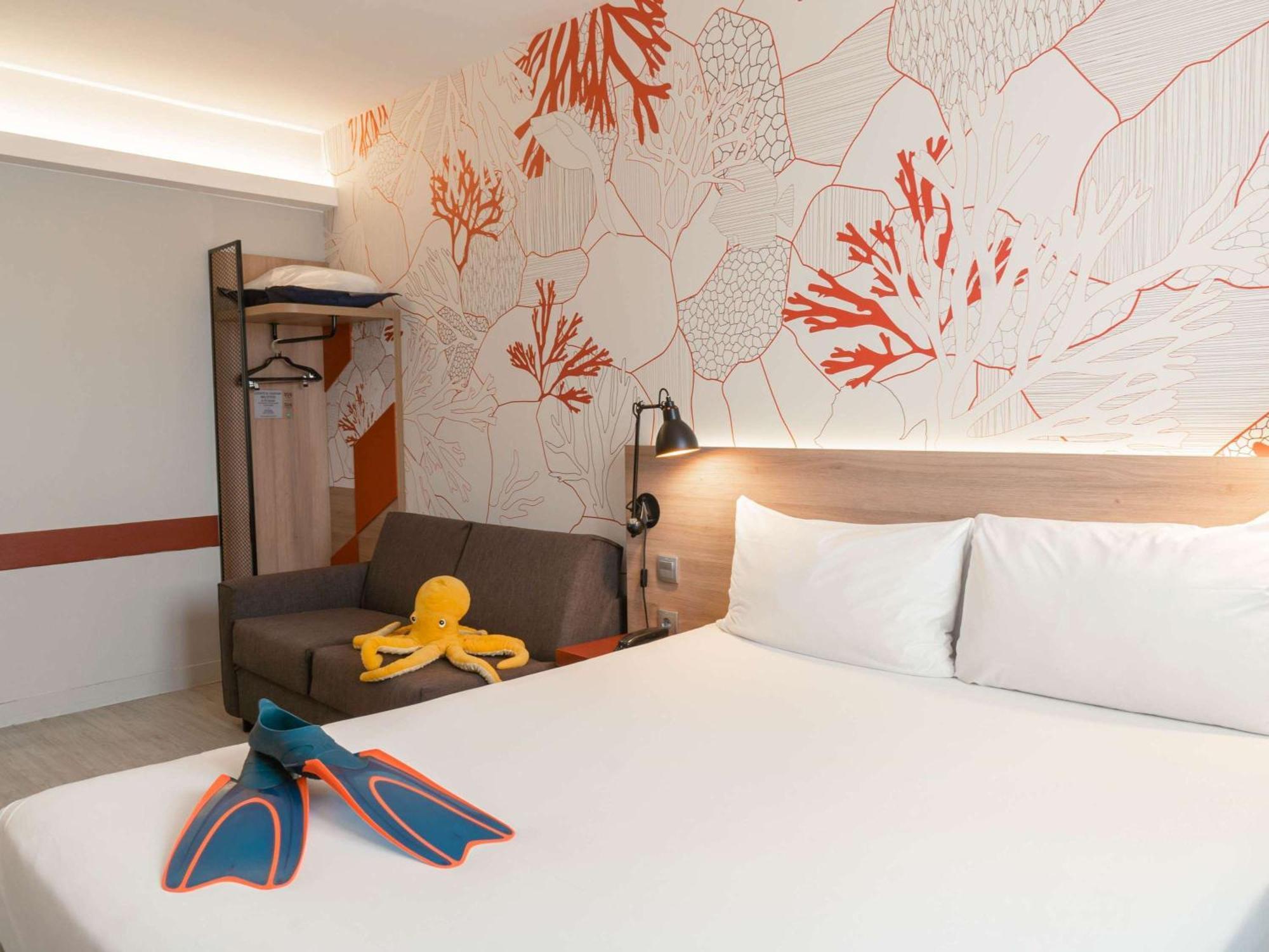Ibis Styles Barcelona City Bogatell Bagian luar foto